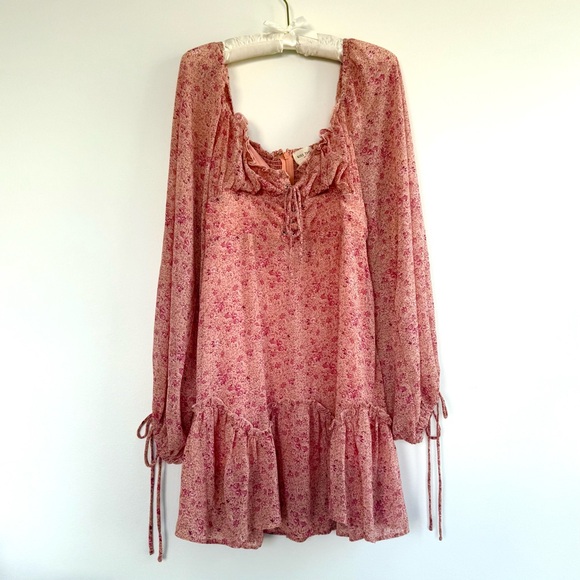 Reformation Dresses & Skirts - Floral mini dress